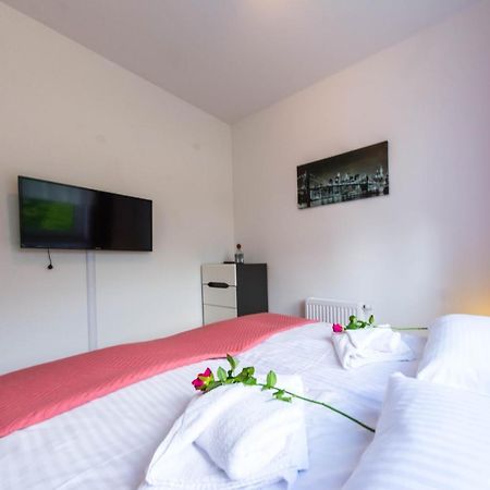 Świeradów-Zdrój Apartamenty Izerskie - Ul. Cicha 13H-I المظهر الخارجي الصورة