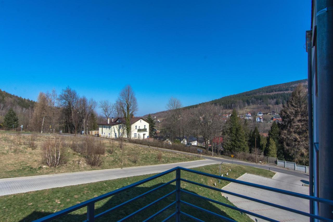 Świeradów-Zdrój Apartamenty Izerskie - Ul. Cicha 13H-I المظهر الخارجي الصورة
