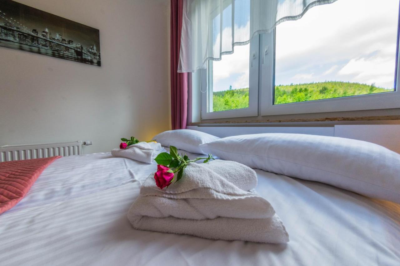 Świeradów-Zdrój Apartamenty Izerskie - Ul. Cicha 13H-I المظهر الخارجي الصورة