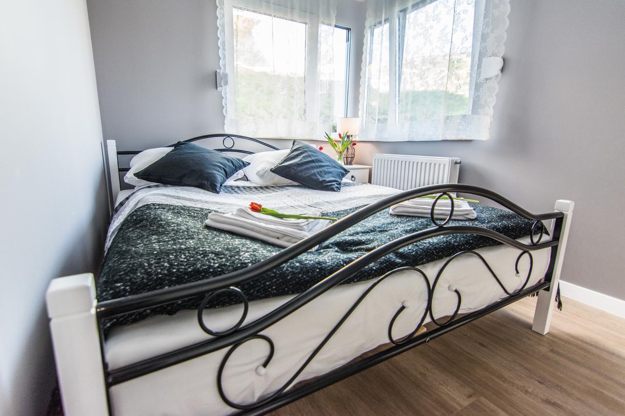 Świeradów-Zdrój Apartamenty Izerskie - Ul. Cicha 13H-I المظهر الخارجي الصورة